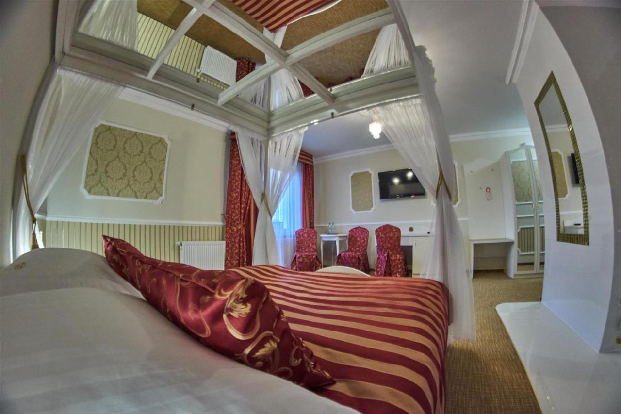 Dworek Nad Stawem & Laznia Piwna Ostrów Mazowiecka Exteriér fotografie