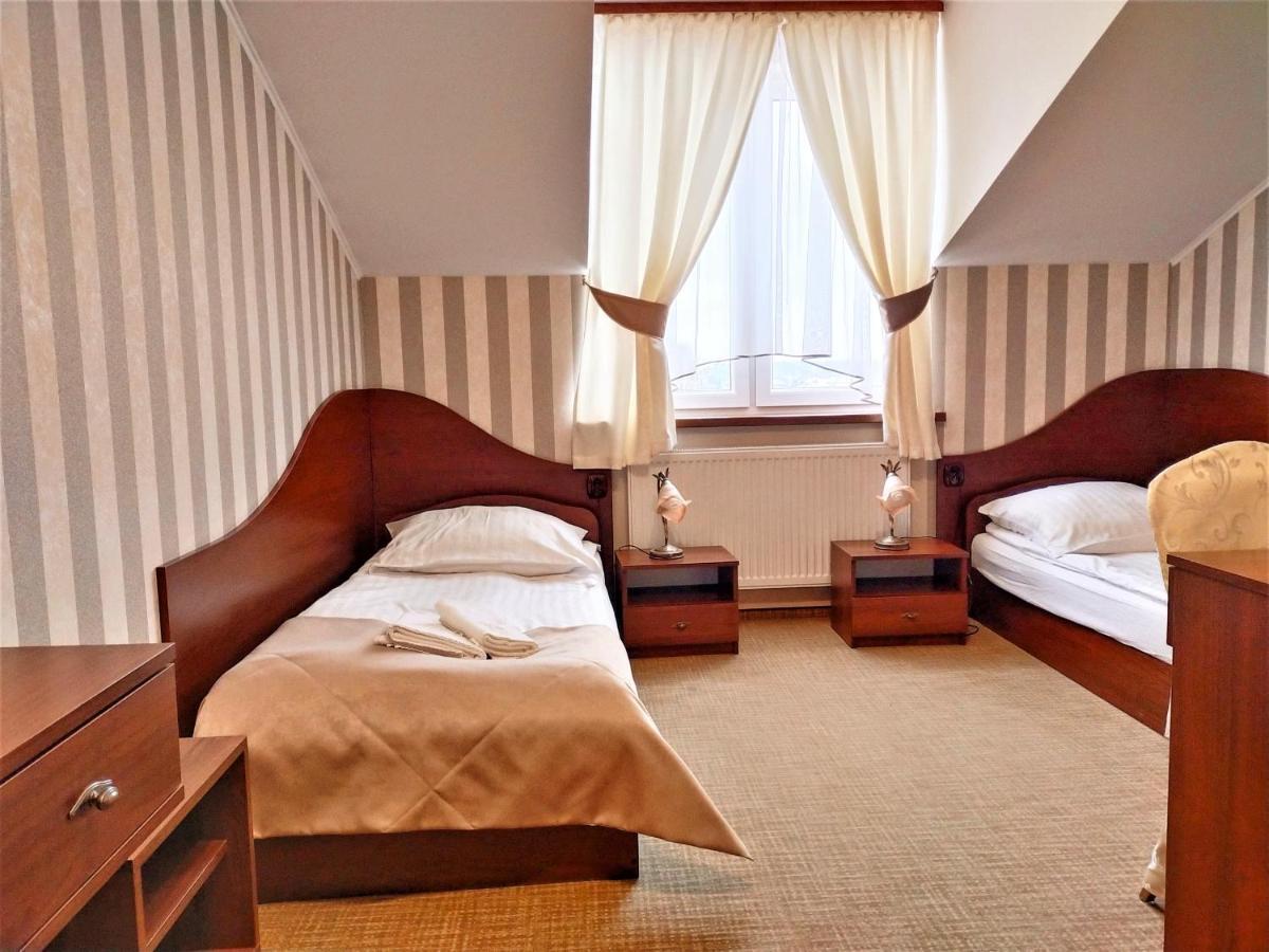 Dworek Nad Stawem & Laznia Piwna Ostrów Mazowiecka Exteriér fotografie