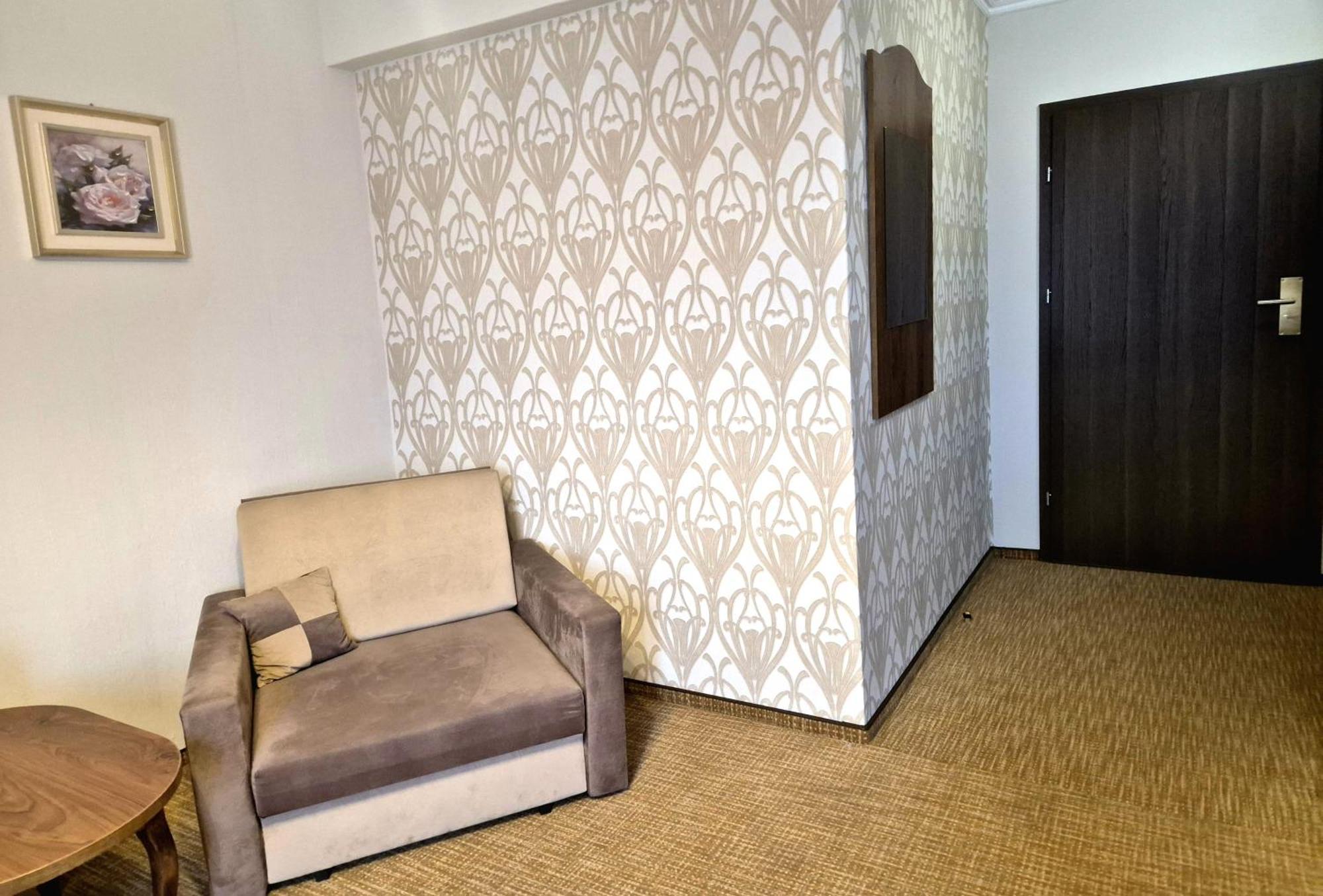 Dworek Nad Stawem & Laznia Piwna Ostrów Mazowiecka Exteriér fotografie