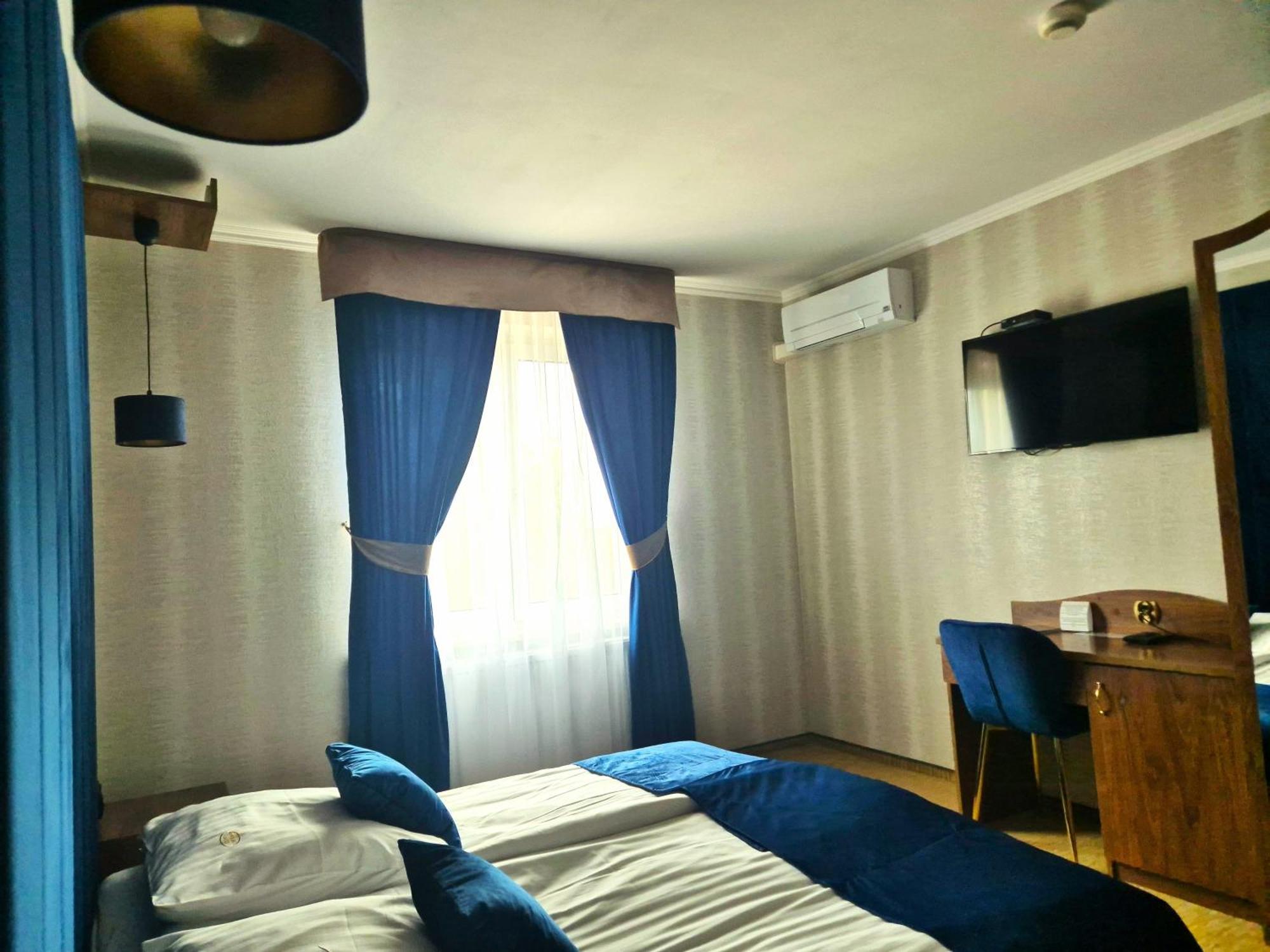 Dworek Nad Stawem & Laznia Piwna Ostrów Mazowiecka Exteriér fotografie