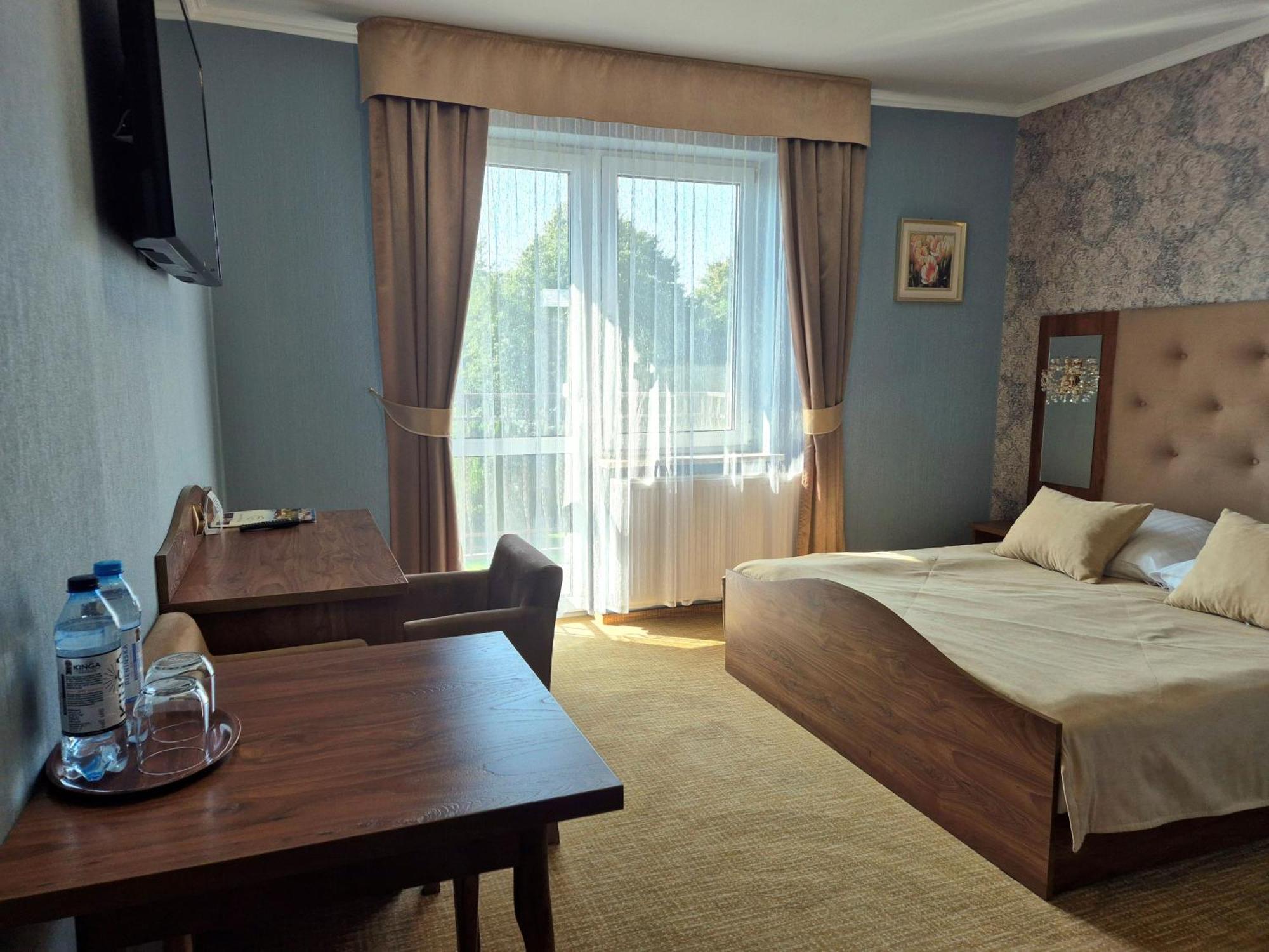 Dworek Nad Stawem & Laznia Piwna Ostrów Mazowiecka Exteriér fotografie